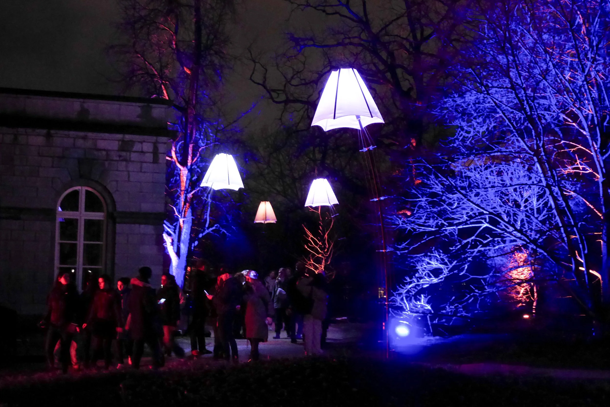 VOUW Lights up Brussels with Chairwave and Bloomlight
